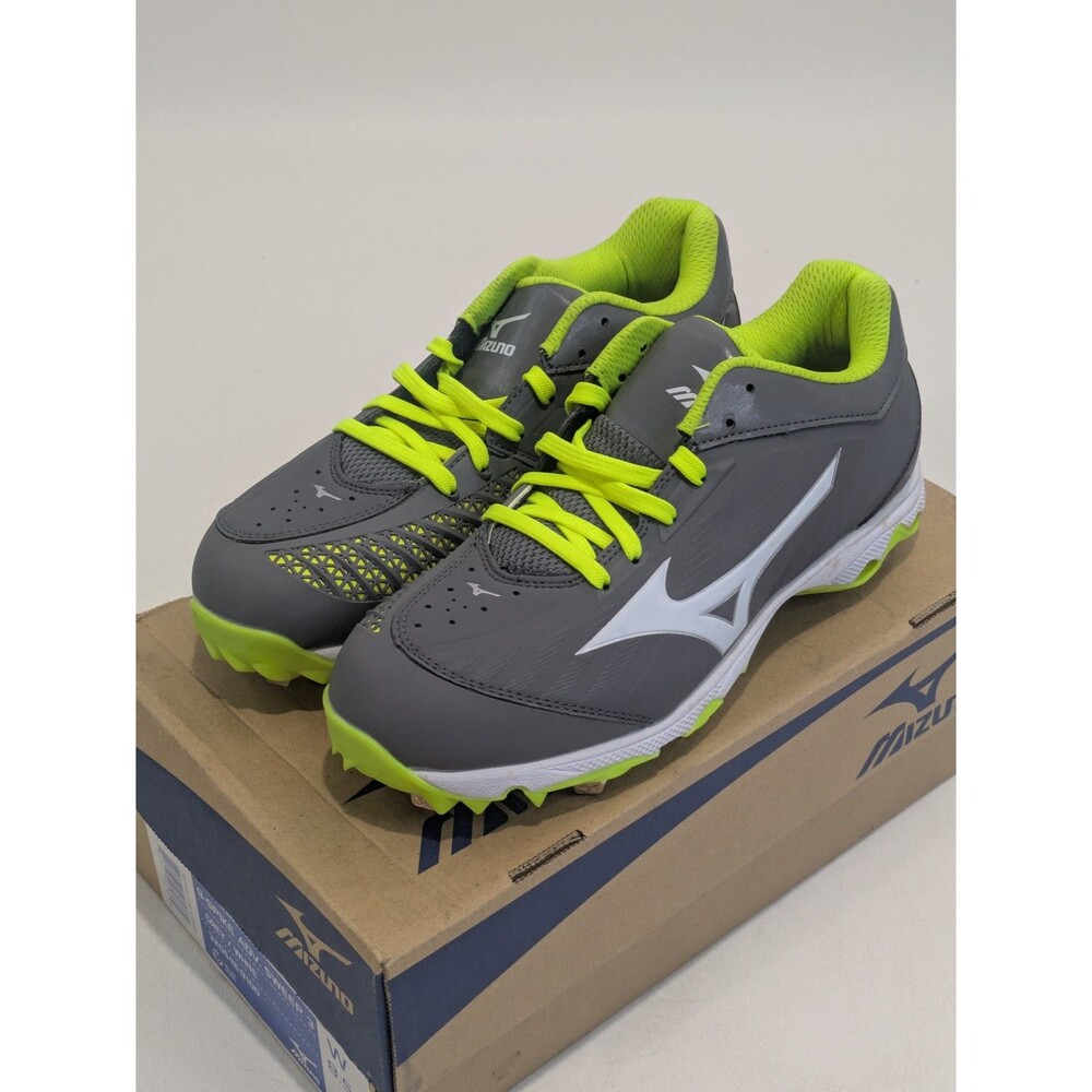 Mizuno 9-Spike Advanced Sweep 3 Softball Cleats, Women's 8.5 US